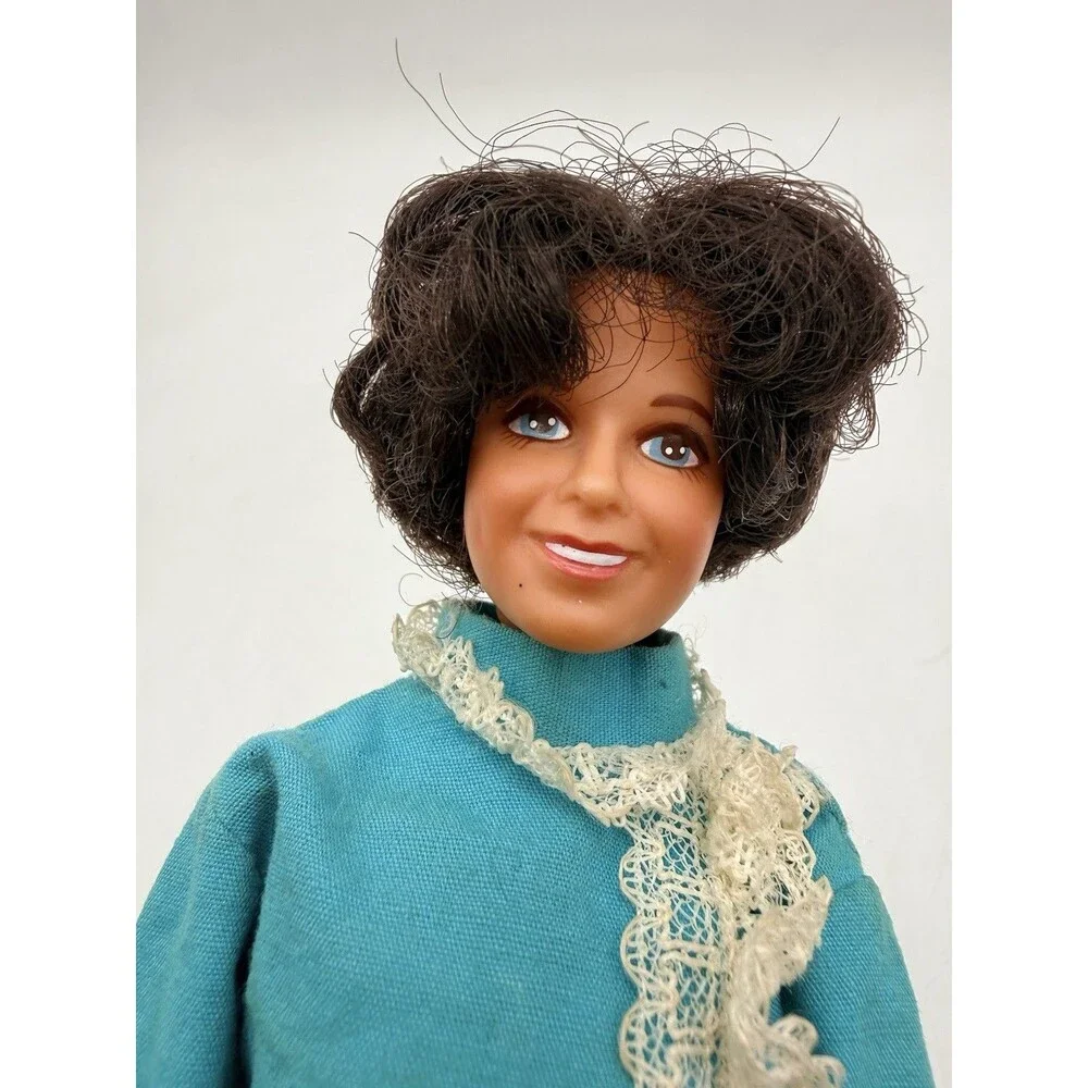 Vintage 1977 Dorthoy Hamilton Ideal H-282 Hong Kong Figure Doll 11”